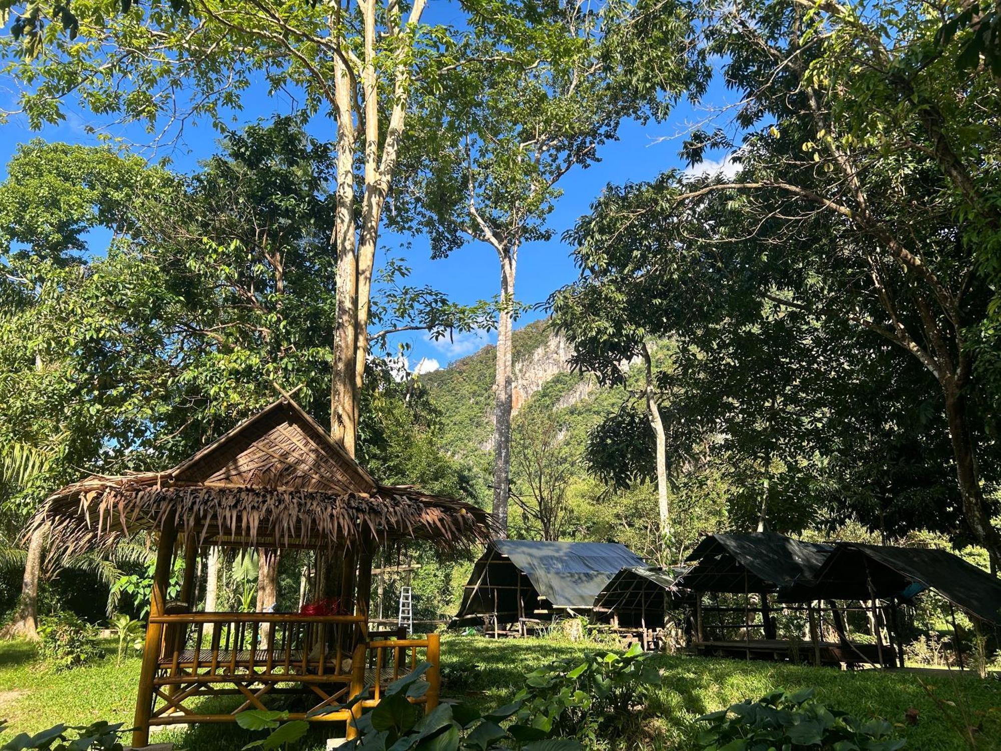 Hotel Khaosok August Freedom Camp Khao Sok National Park Exterior foto